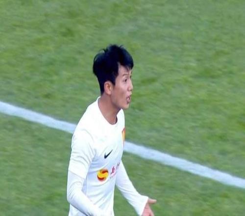 CCTV5+直播，成都捍衛(wèi)榜首，王子銘更適合首發(fā)，重慶擺鐵桶陣反擊