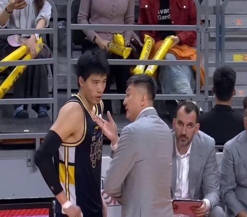 朱芳雨賭對了！廣東隊拒簽足尺寸大外援，又一國手內線將馳援杜鋒