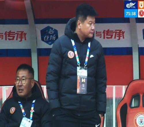 自己都揭不開鍋了還笑鄰居吃窩頭于根偉大羽互啄誰先哭誰先活