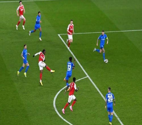 TA：埃澤的進球足以載入史冊，與那些最精彩的進球并肩