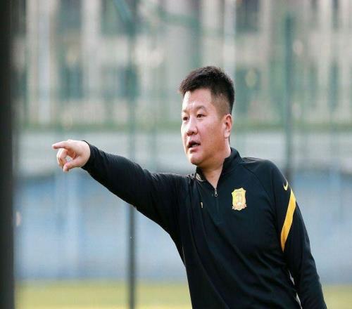 中超開賽前目標奪冠，開賽后兩連敗就說教練下課不會用人真球迷