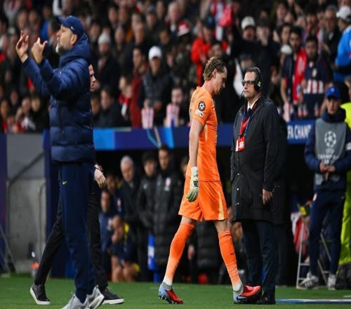 都賴他金斯基首回合兩度送大禮，熱刺最終兩球之差出局