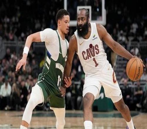 哈登高效27+5+6莫布利27+15騎士勝雄鹿