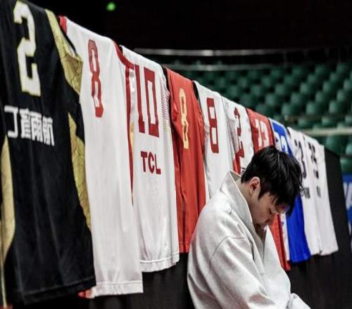 丁彥雨航：如果腿沒事我想打到45歲，堅(jiān)持這么久本不想遺憾退役