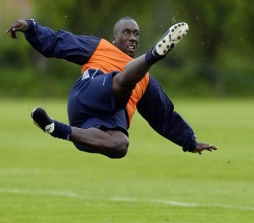 兩奪英超金靴的實力派，卻不受荷蘭隊重視，還被穆里尼奧提前解約