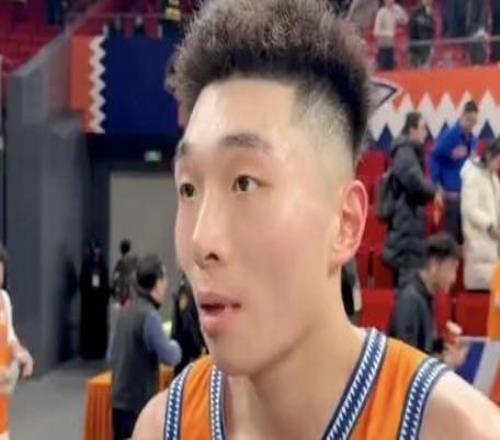 完成CBA首秀，吳澤昊：感覺沒有想象的緊張，給自己表現(xiàn)打六分