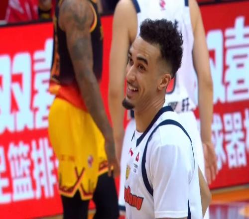 坑慘廣東隊！杜鋒做出重大決定，男籃得分王被棄用！