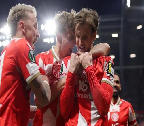 德甲紀錄夜，弗賴堡和美因茨都是隊史首次晉級歐戰八強