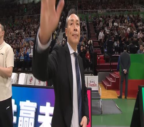 45犯55罰！許利民神奇換人激活最強周琦趙睿，北京大逆轉(zhuǎn)雙殺遼寧