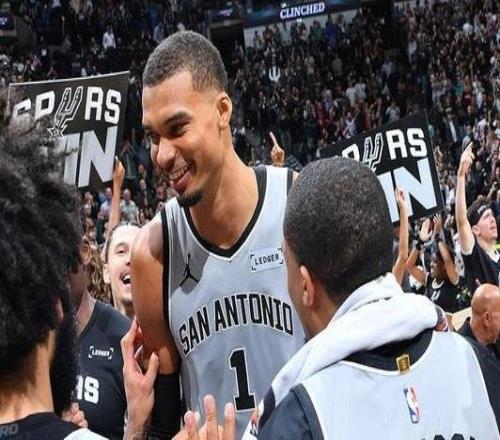 馬刺時(shí)隔7年重返季后賽！文班亞馬：我們的第一反應(yīng)是為之自豪