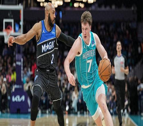 242記三分聯盟第一！庫里父親球衣退役夜4號秀率隊吊打東部第六