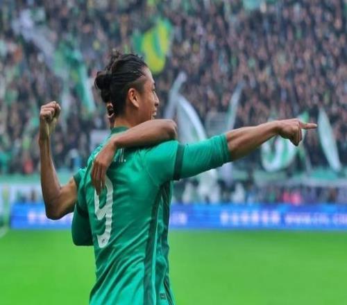 賽場(chǎng)瞬間北京國(guó)安1比1上海申花