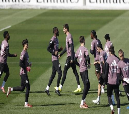 世體：貝林厄姆完成今日皇馬合練，他將出戰馬德里德比