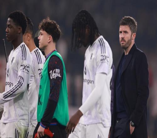 兩次遭不利判罰！曼聯球迷怒沖英超官推：公開搶劫，主裁該被禁賽