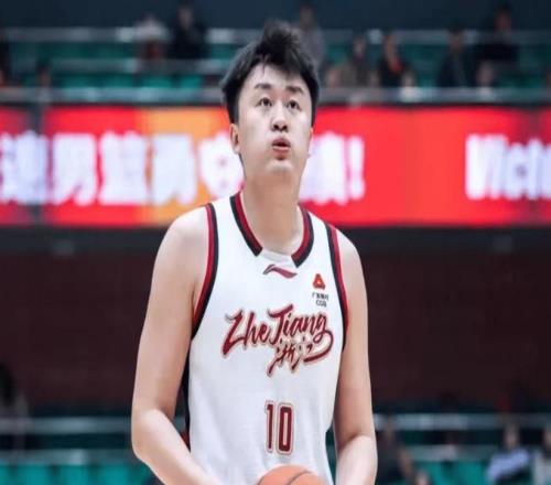 浙江男籃官宣：頂薪劉澤一腰椎間盤突出伴坐骨神經痛傷停4周