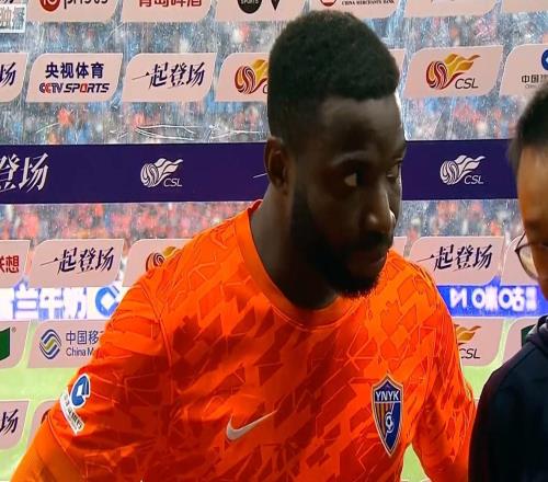 奧斯卡：我們全隊努力，遵循了主教練的建議，拿下了比賽