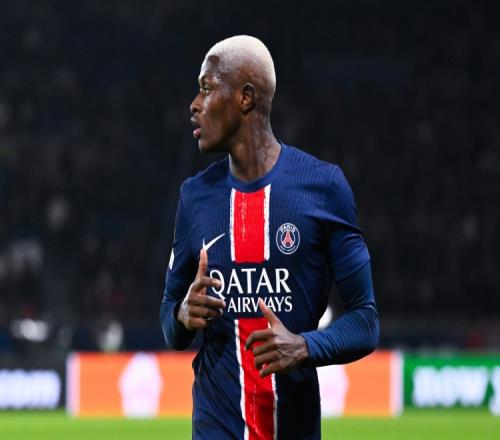 隊報報道努諾門德斯在巴黎的比賽中擔任左邊鋒可能與備戰利物浦的策略有關_法甲直播