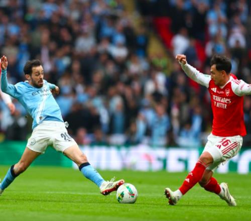 20門將致命失誤送禮13.1億豪門終結死敵14場不敗時隔5年再奪冠