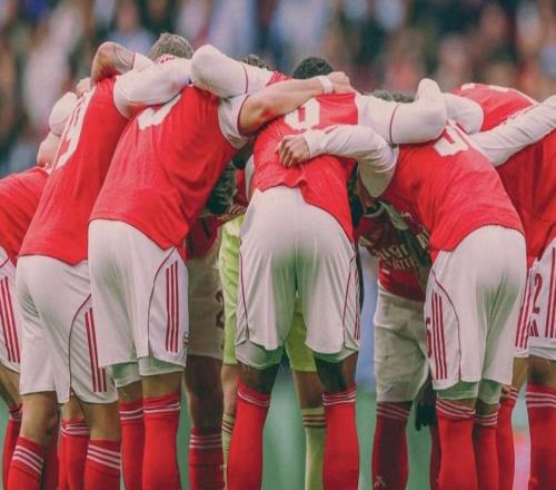 小雷：阿森納缺少厄德高和埃澤，球隊(duì)毫無(wú)整體性