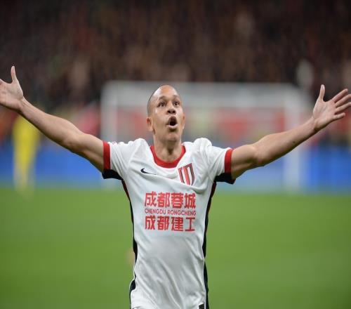 33!川渝德比火爆,銅梁龍讓二追三,成都補時絕平,7分領(lǐng)跑中超