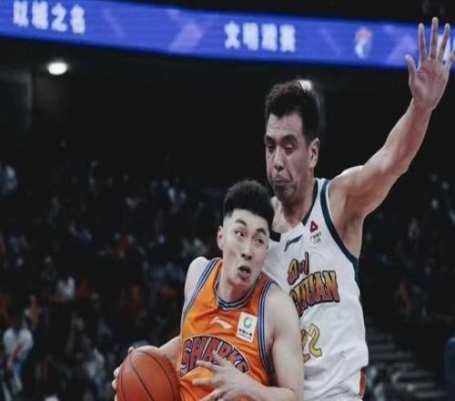 從上海灘最強高中生到大鯊魚本土球員獨苗，吳澤昊上演CBA職業生涯首秀