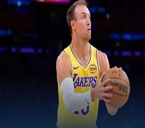 湖人豪取9連勝，賽后球員評分，1人滿分，三巨頭及格，1人低分