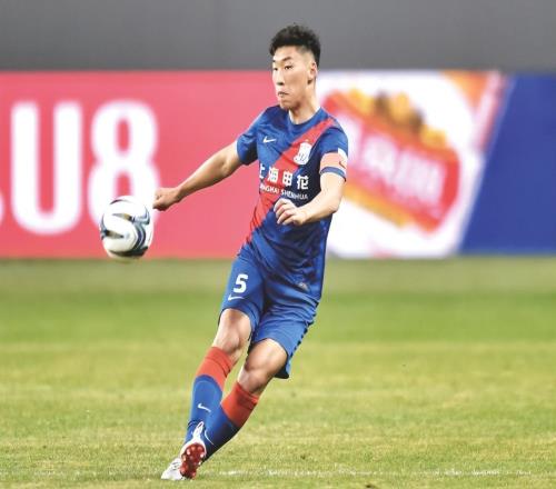 意外！朱辰杰跟李霄鵬在活動(dòng)中亮相，李霄鵬曾提拔他踢國(guó)足主力