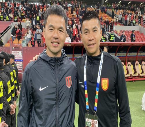 甘銳與黃希揚在德比戰合影留念：我們都不再年輕