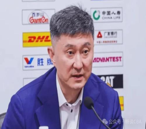 廣東男籃輸球，杜鋒對球員拼勁滿意，麥考爾8中1胡明軒正負值20