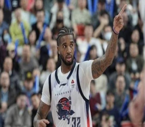 記者：山東高速正在聯系新外援，以解克里斯傷病缺席的困境