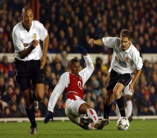 皇馬巴薩求而不得的鐵腰，還是西甲冠軍隊(duì)內(nèi)射手王，卻被庸醫(yī)耽誤