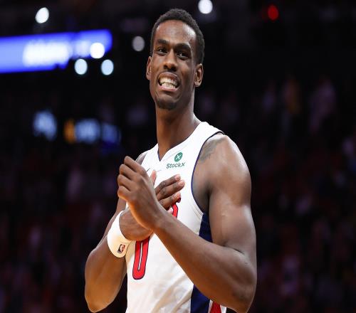 活塞vs湖人前瞻：東契奇狀態爆棚，湖人客場力爭10連勝