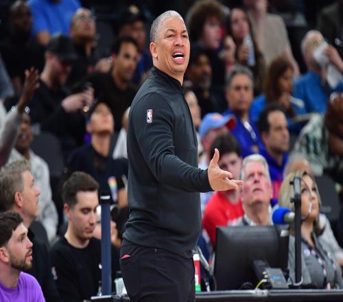 快船消息：裁判報(bào)告出爐，加蘭創(chuàng)兩大紀(jì)錄，戰(zhàn)雄鹿出場更新