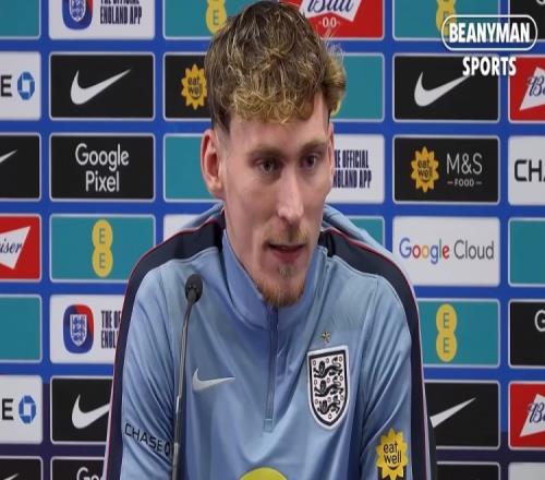 詹姆斯加納認為多面手能力是自己的強項，并對莫耶斯的幫助表示感激_英超直播