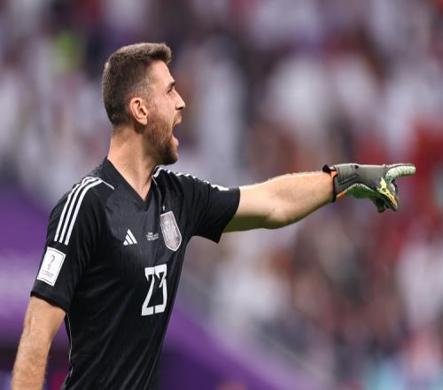 西蒙認為霍安可能是西甲中與庫爾圖瓦最相似的門將，前三名還包括奧布拉克_西甲直播