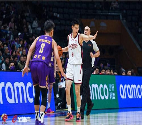 光有名氣有啥用天才后衛5戰4場0分，淪為廢材，球迷：你玩完了