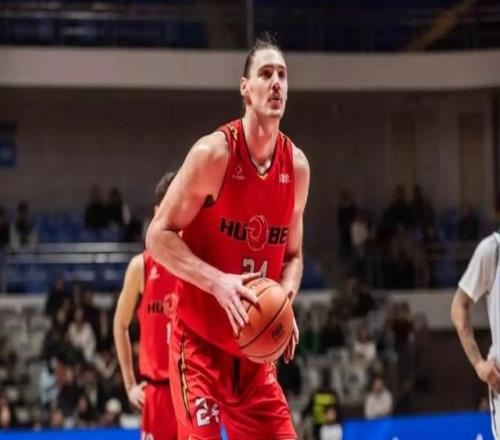 正式官宣！斯蒂爾加盟山東男籃，替換克里斯，邱彪沖擊前四