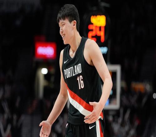 召回獲得9分鐘登場，官方：開拓者將楊瀚森下放至混音隊