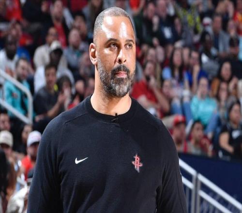 噴完裁判，噴球員！火箭隊(duì)爆冷輸球，烏度卡無(wú)能狂怒