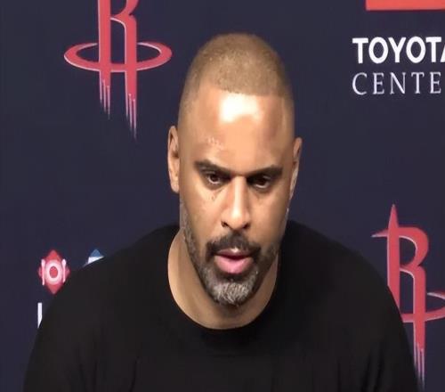 場均3+2!5300萬先生缺席火箭大勝,斯通該明白,他無法代替狄龍