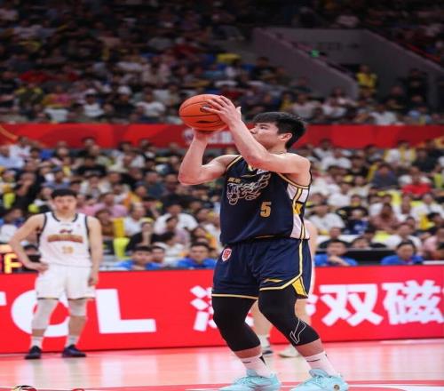 固執！陳家政7中6砍20分杜鋒仍不承諾上場時間，球迷大喊下課