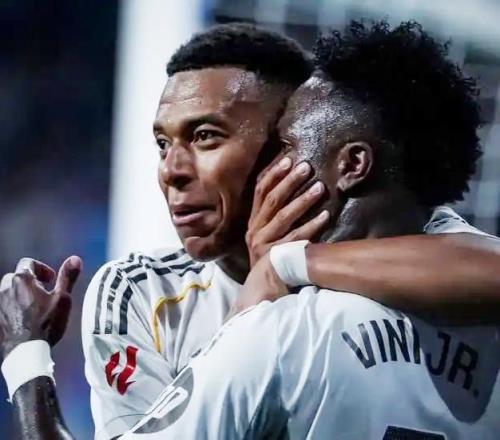 11場(chǎng)10球！皇馬新帥有點(diǎn)神：伯納烏迎回熊皇！貝林厄姆：逆境重生