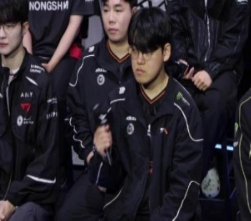 Gumayusi：比賽中位置固定的輔助裝備改動(dòng)讓吃資源輔助成為可能