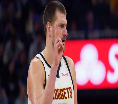 狂轟23+17+17送準絕殺，再創NBA歷史第一！MVP懸念又要被打回來了