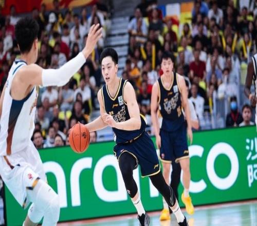 廣東42分大勝后迎一不利北京山東全贏球了：11冠王恐被踢出四強