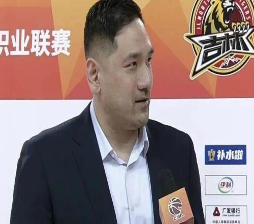 主場四連勝，擠進前十二