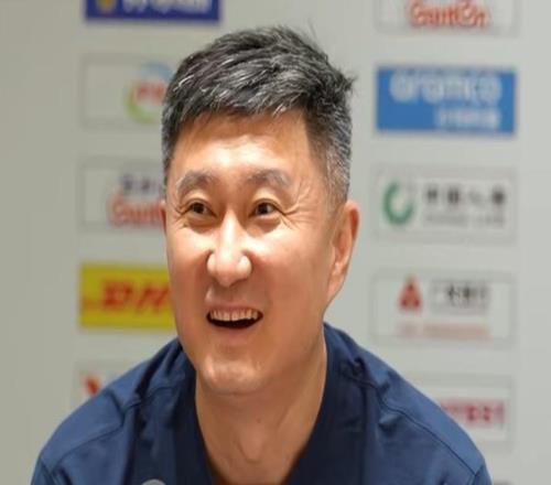 廣東球迷怒了!記者:陳家政是否獲更多機會杜鋒:把誰換下