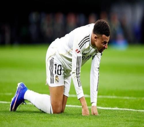 TA：姆巴佩做核磁被皇馬隊(duì)醫(yī)拍錯(cuò)膝蓋后，帶傷打滿了3場(chǎng)比賽