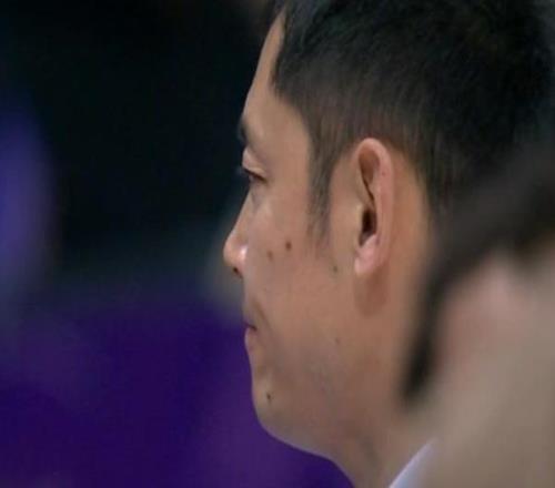 張慶鵬：大家一直想拖到第四節(jié)收比賽“重攻輕守”是我們球隊問題