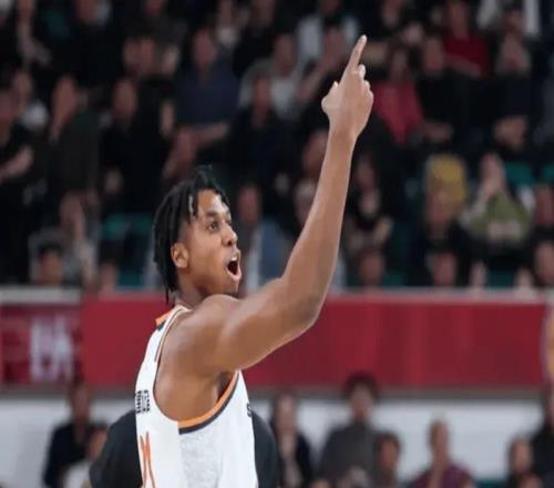 上海11連勝展最佳姿態！頂級外援激發本土球員效率，小偰成大贏家